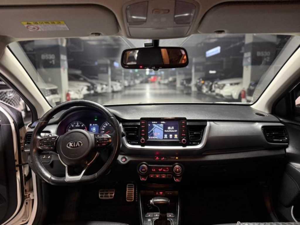KIA Stonic - Vista 9