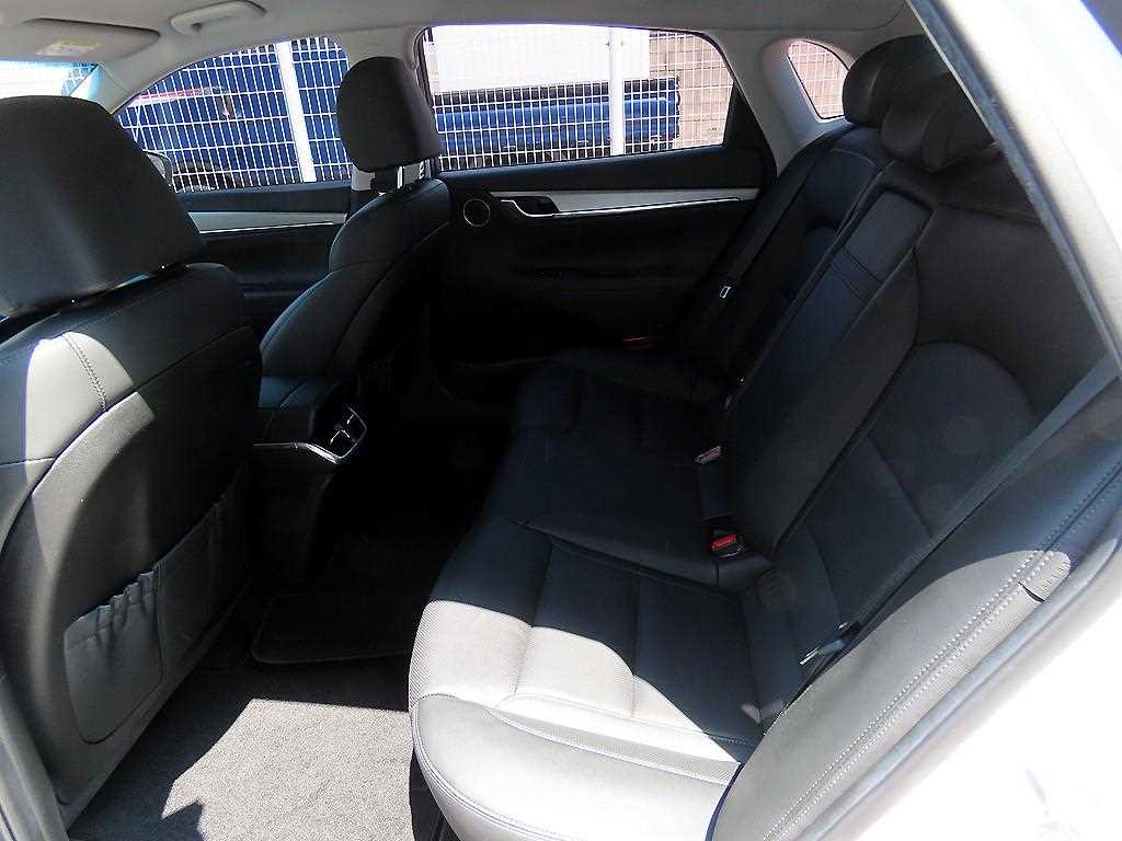 HYUNDAI Grandeur - Vista 6