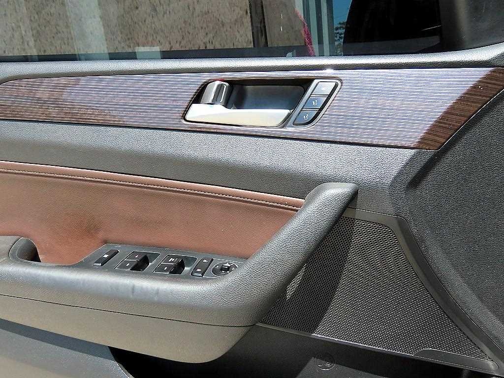 HYUNDAI Sonata - Vista 11
