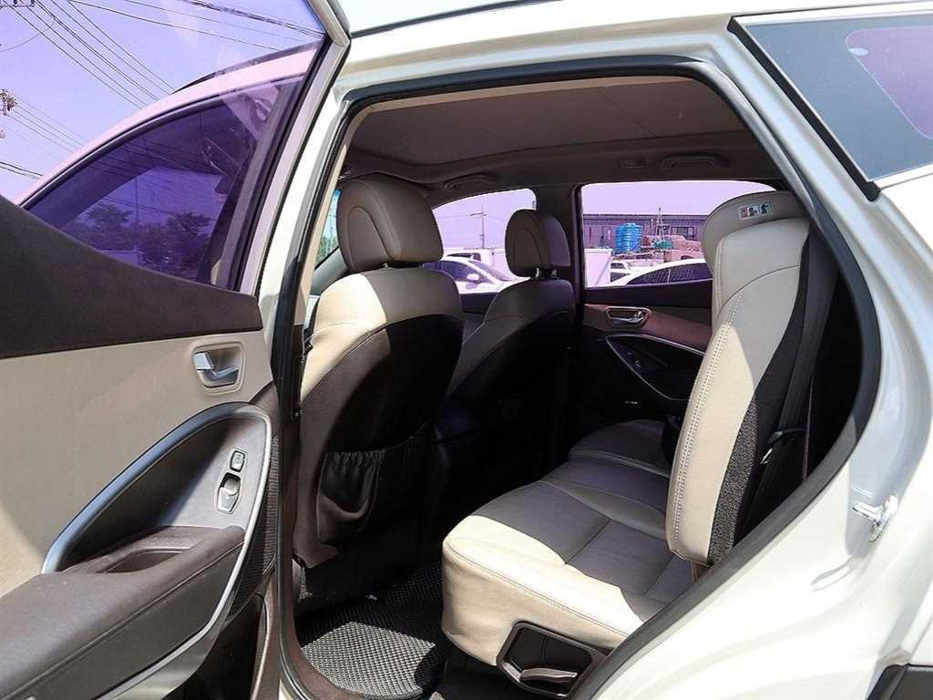HYUNDAI Santa Fe - Vista 7