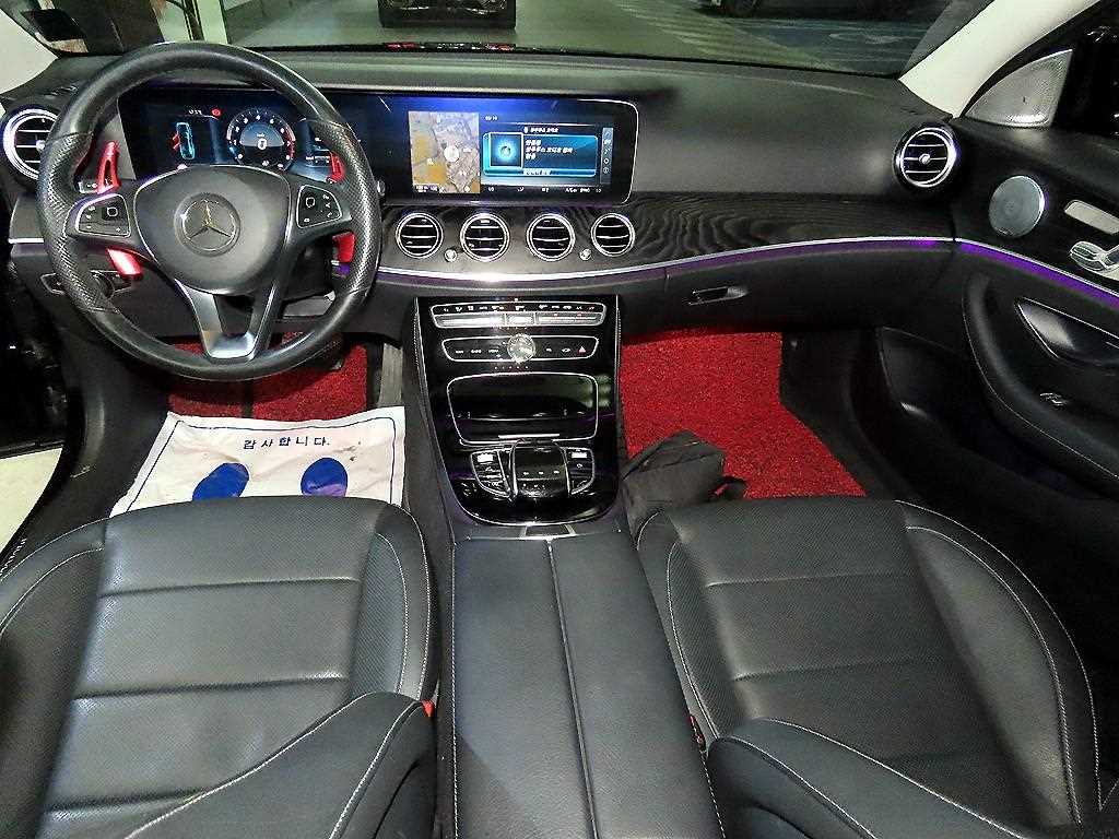 Mercedes Benz E class - Vista 10