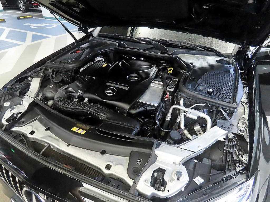 Mercedes Benz E class 2017 Negro - Importación desde Corea - HF Imports Iquique - Foto 19