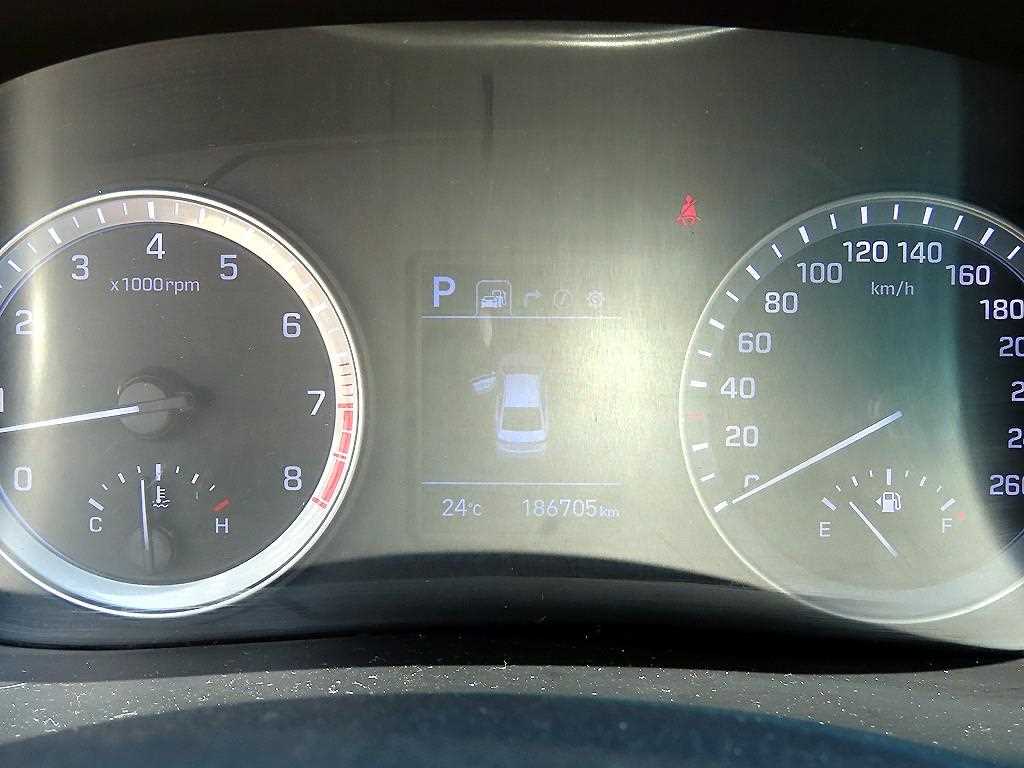 HYUNDAI Sonata - Vista 9