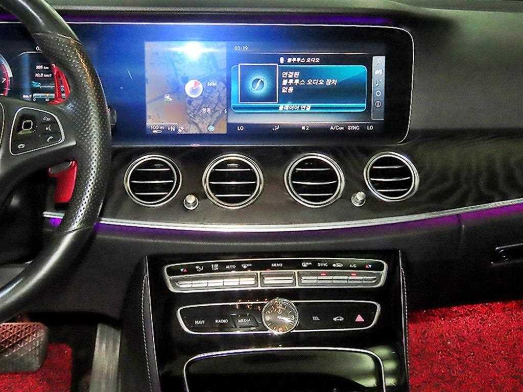 Mercedes Benz E class - Vista 11