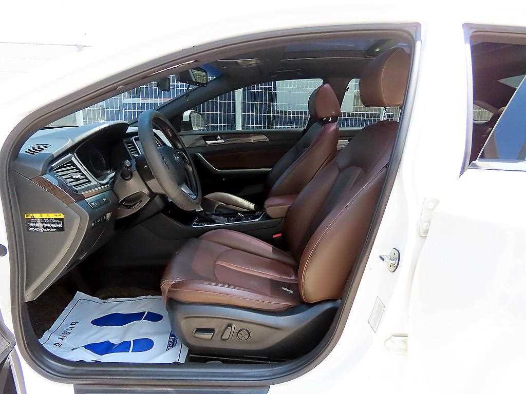 HYUNDAI Sonata - Vista 5