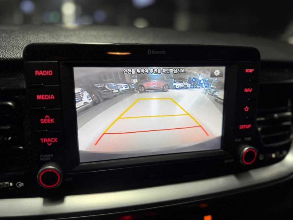 KIA Stonic 2018 Blanco - Importación desde Corea - HF Imports Iquique - Foto 20