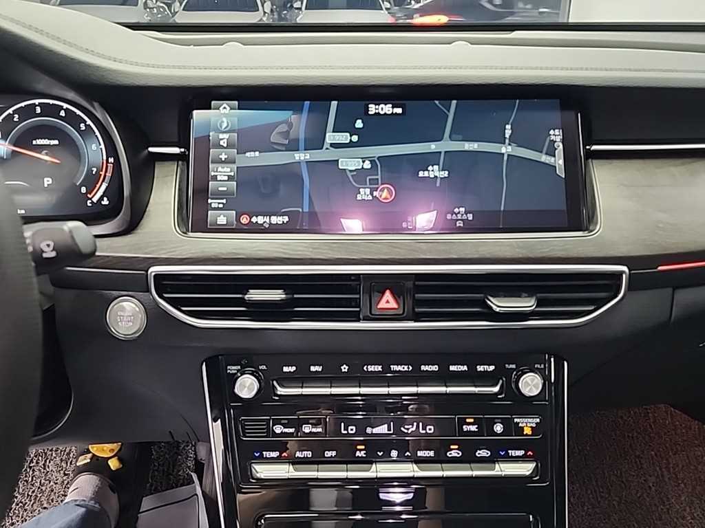 KIA K7 - Vista 10