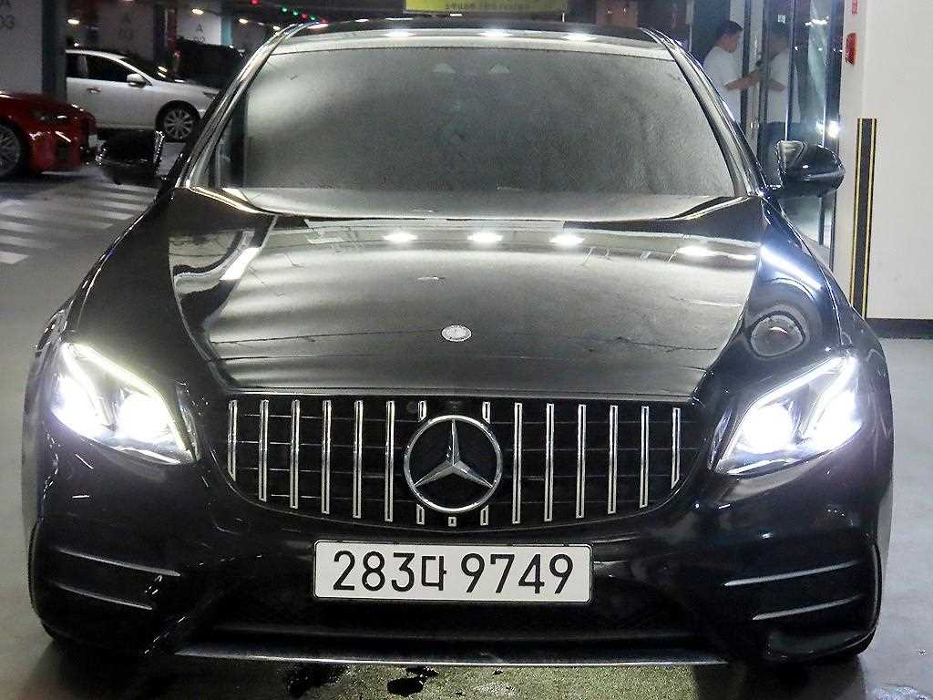 Mercedes Benz E class - Vista 2
