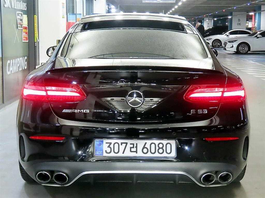 Mercedes Benz E class - Vista 5