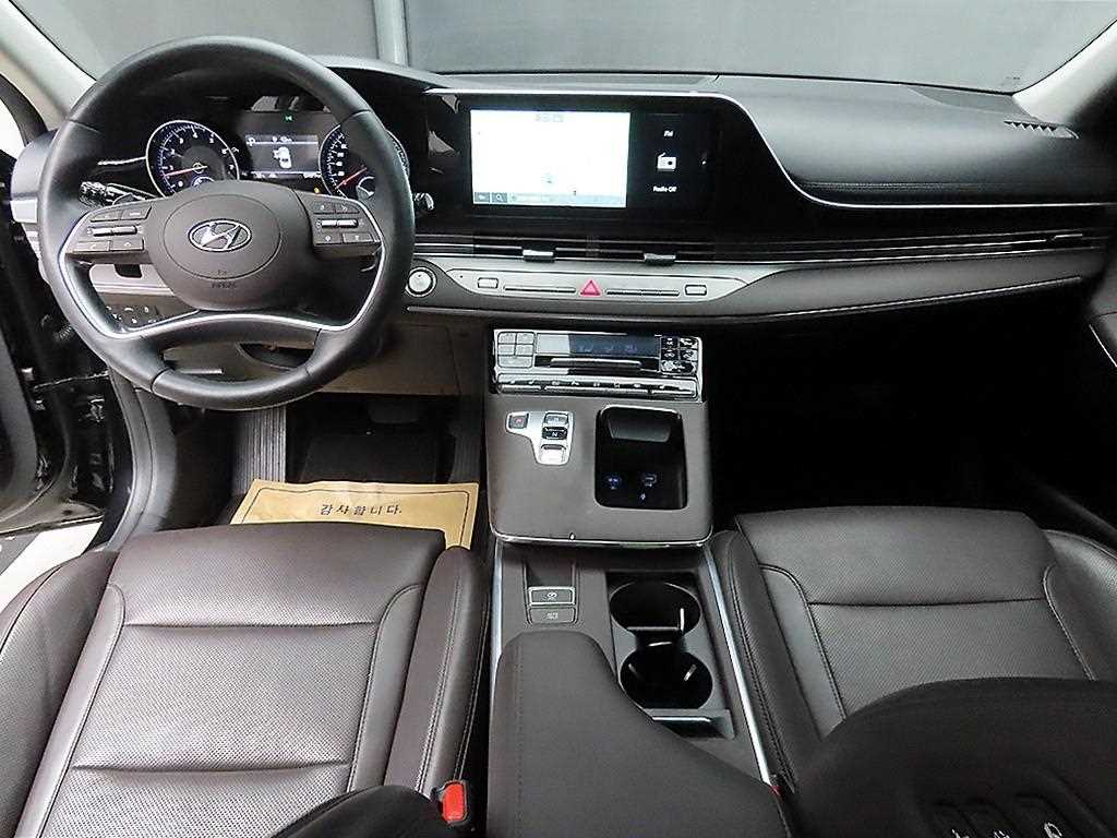 HYUNDAI Grandeur - Vista 7
