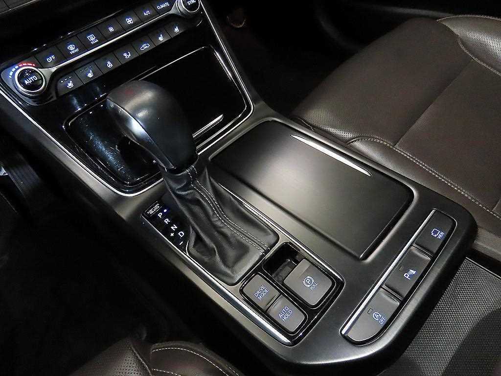 HYUNDAI Grandeur - Vista 12