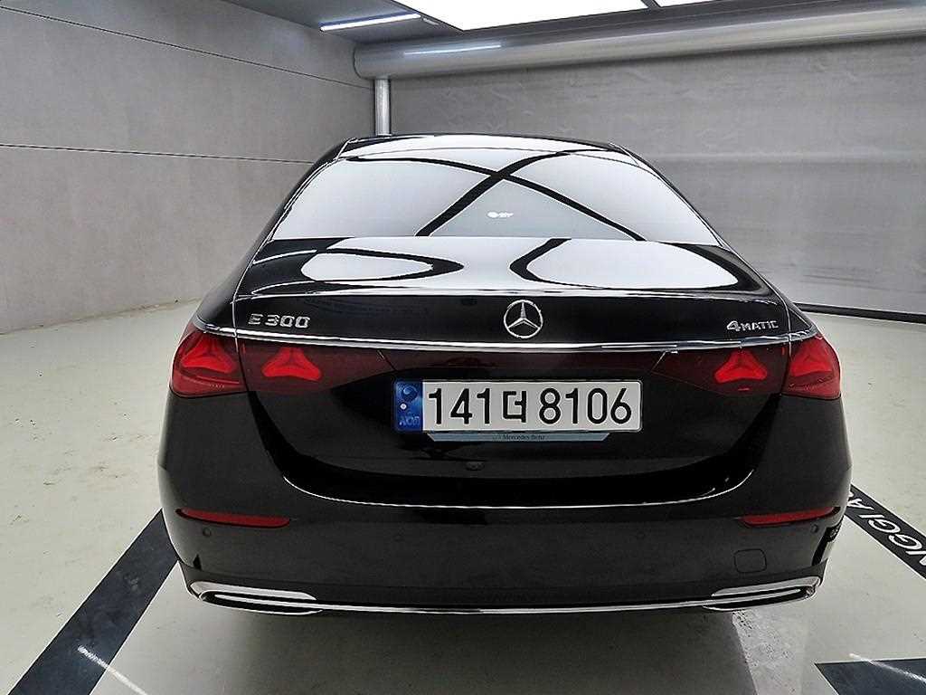 Mercedes Benz E class - Vista 3