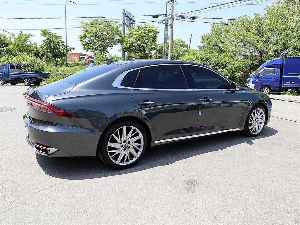 HYUNDAI Grandeur - Vista 3
