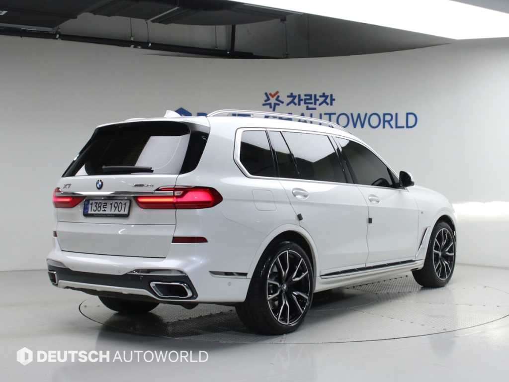BMW X7 - Vista 3