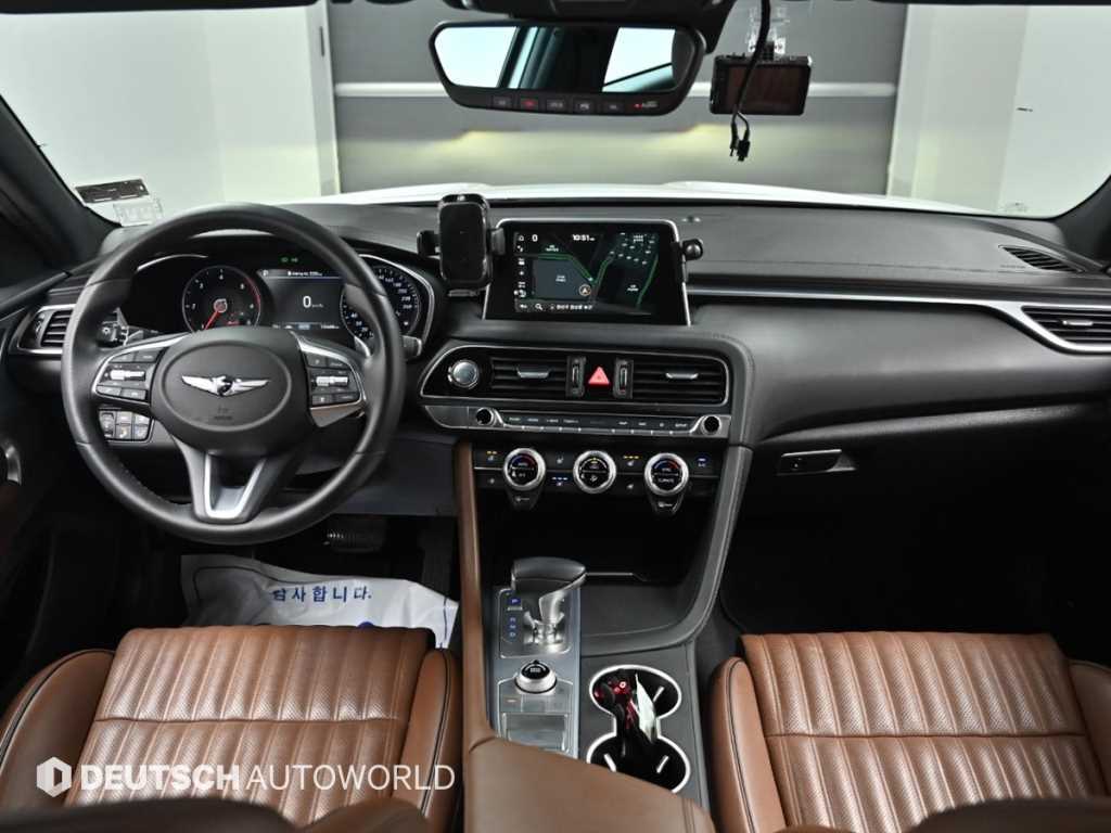 Genesis G70 - Vista 7
