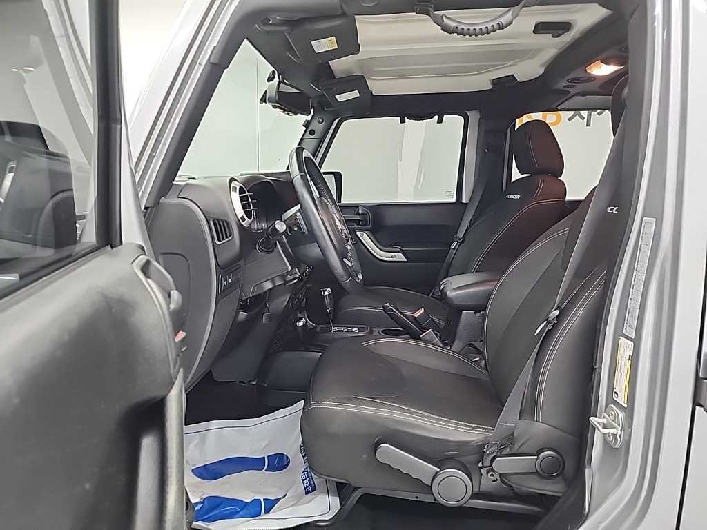 Jeep Wrangler - Vista 11