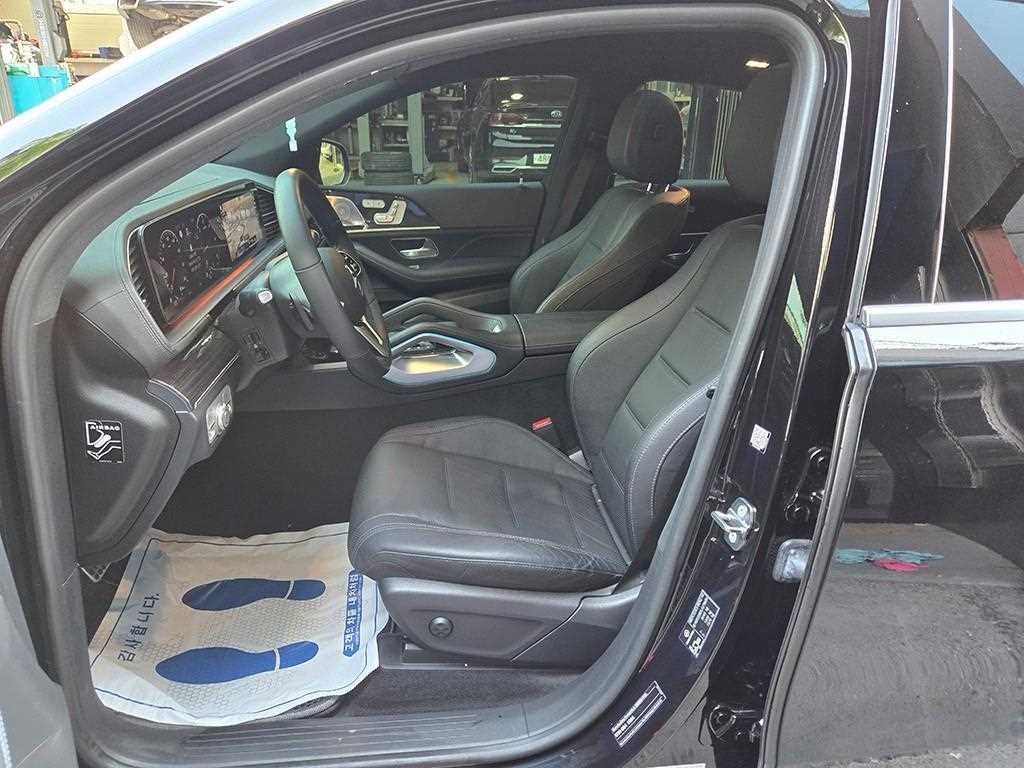Mercedes Benz GLE Class - Vista 5