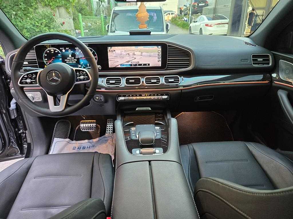 Mercedes Benz GLE Class - Vista 9