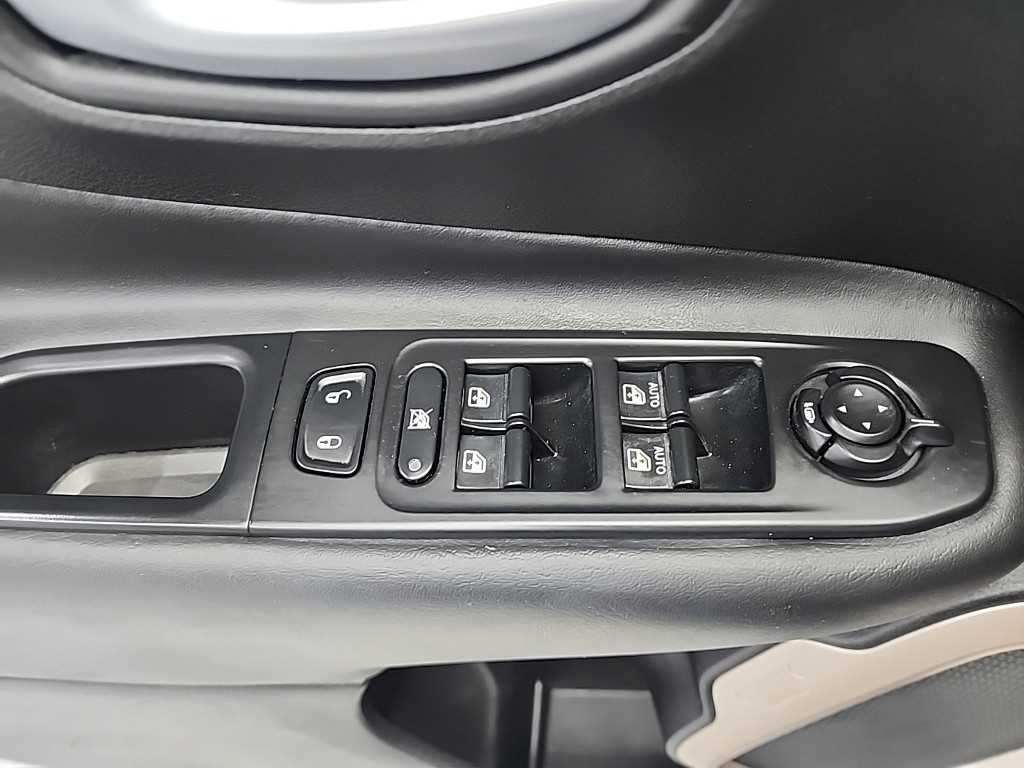 Jeep Renegade 2017 Negro - Importación desde Corea - HF Imports Iquique - Foto 15