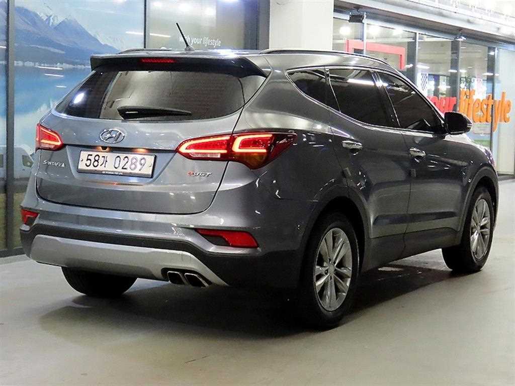 HYUNDAI Santa Fe - Vista 4