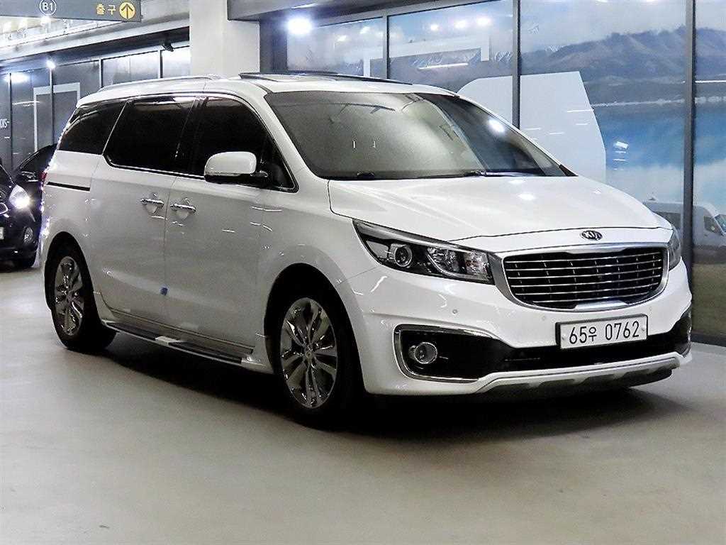 KIA Carnival 2016 Blanco - Importación desde Corea - HF Imports Iquique - Foto 1