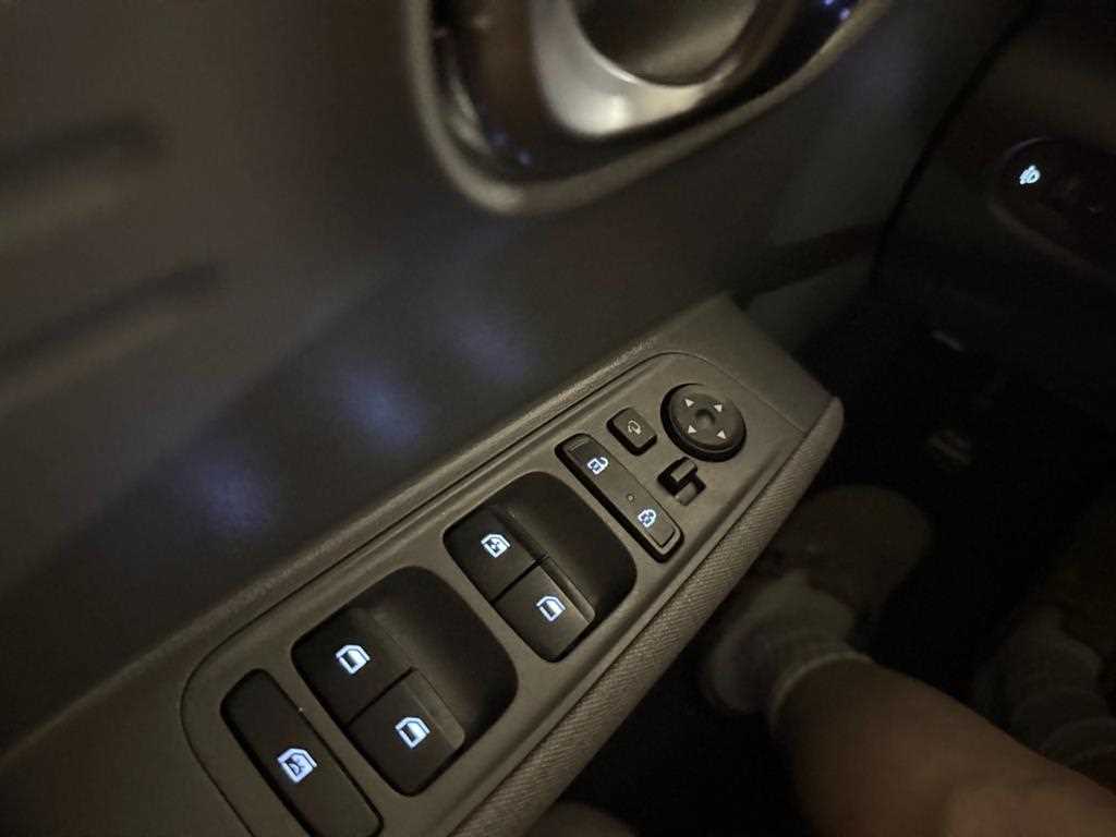HYUNDAI Casper - Vista 8