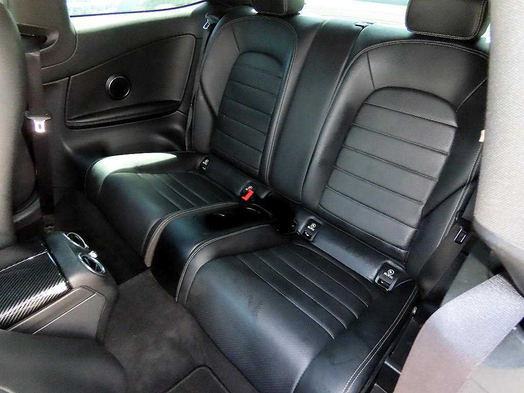 Mercedes Benz C Class - Vista 6