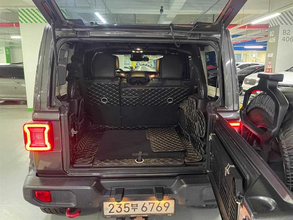 Jeep Wrangler - Vista 5