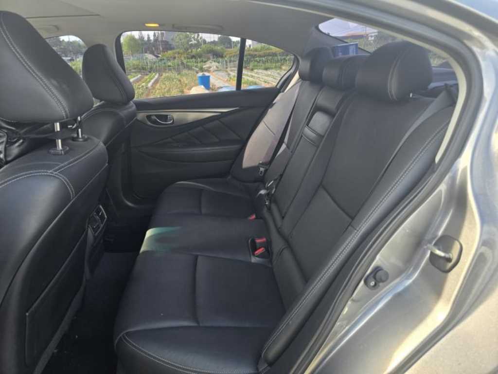 Infiniti Q - Vista 7
