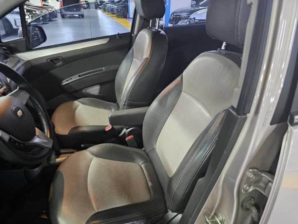 Chevrolet Spark - Vista 5