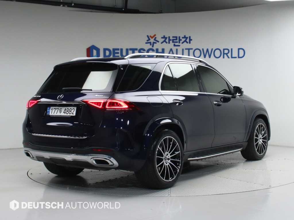 Mercedes Benz GLE Class - Vista 2