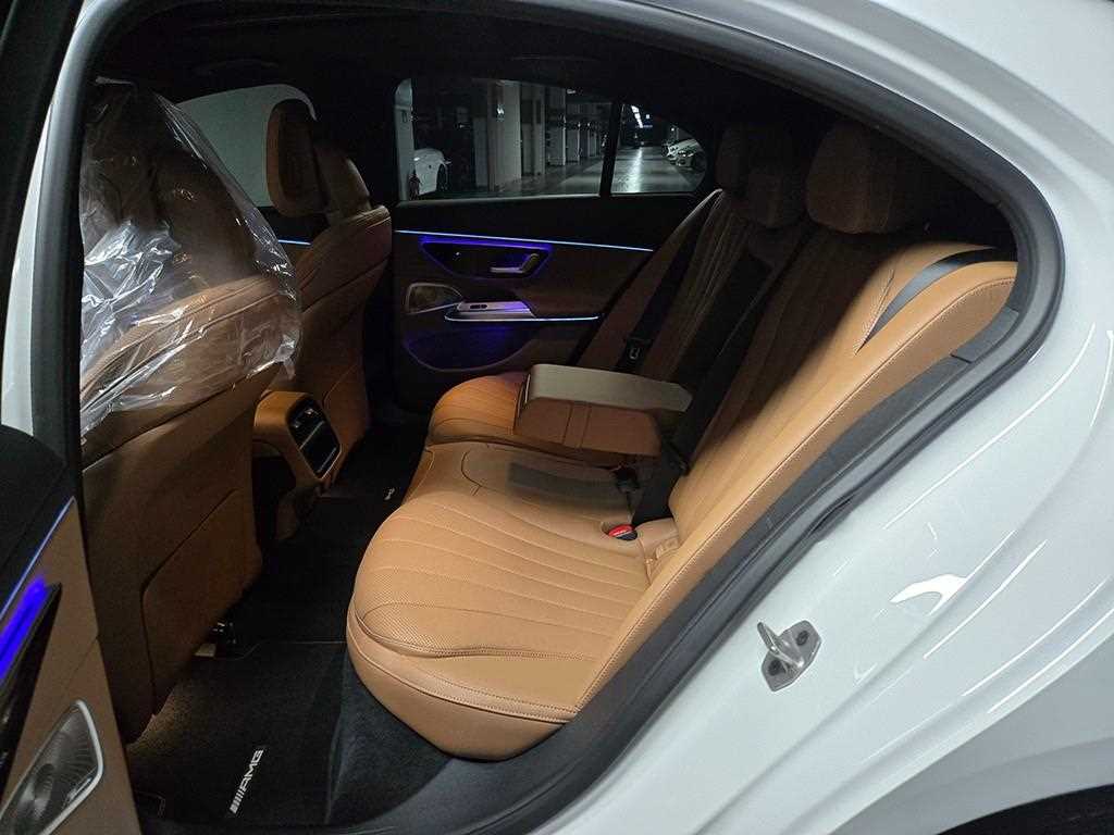 Mercedes Benz E class - Vista 6