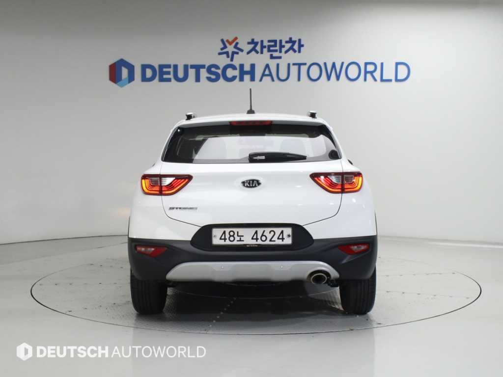 KIA Stonic - Vista 4