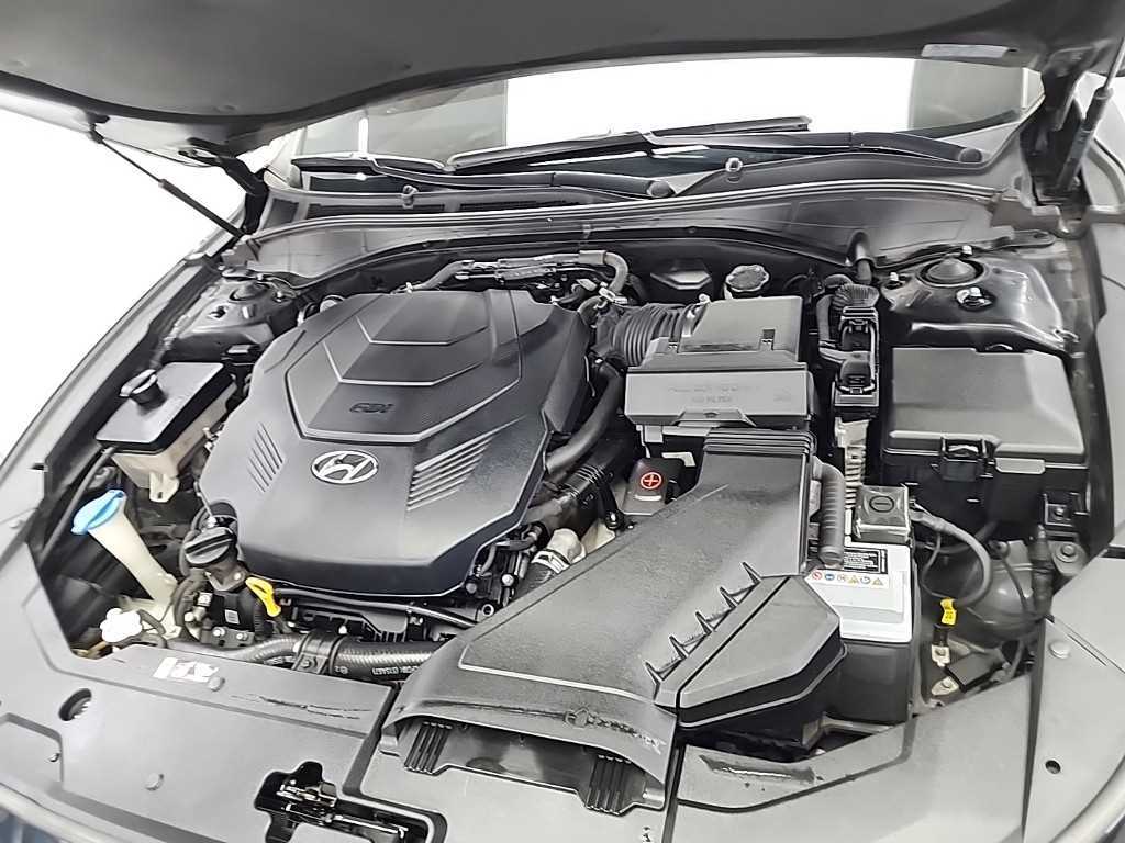 HYUNDAI Grandeur - Vista 5