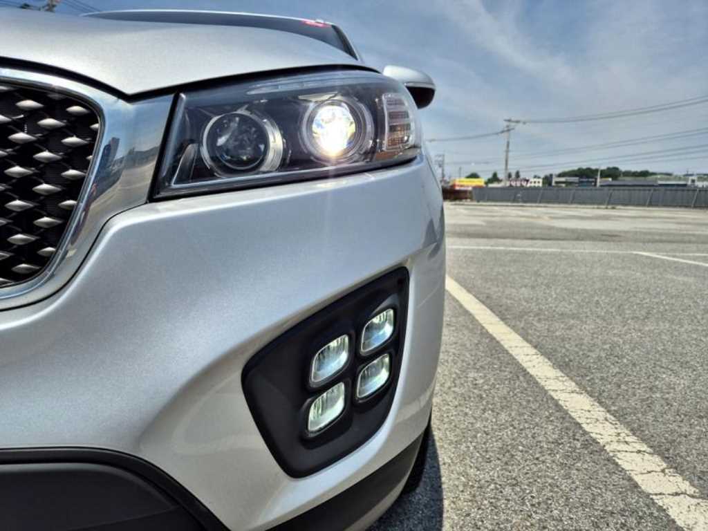 KIA Sorento 2016 Plateado - Importación desde Corea - HF Imports Iquique - Foto 15
