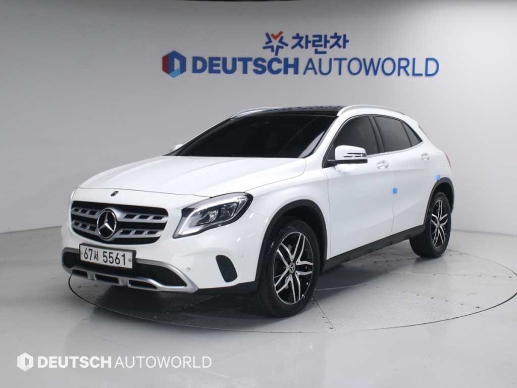 Mercedes Benz GLA Class 2018 Blanco - Importación desde Corea - HF Imports Iquique - Foto 1