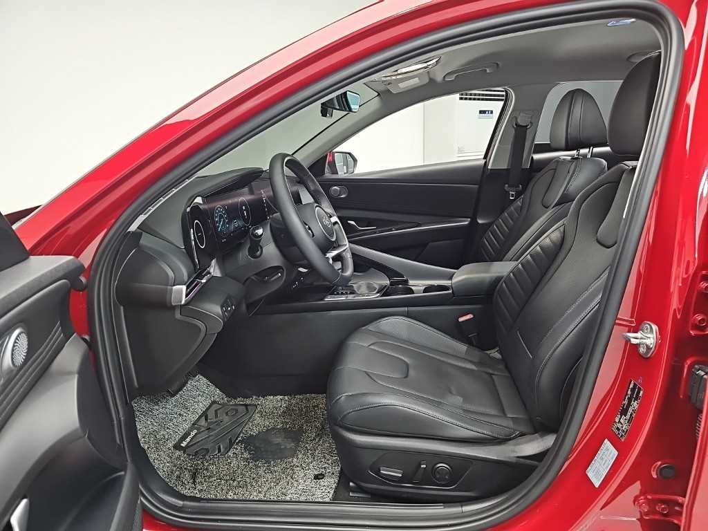 HYUNDAI Avante - Vista 11