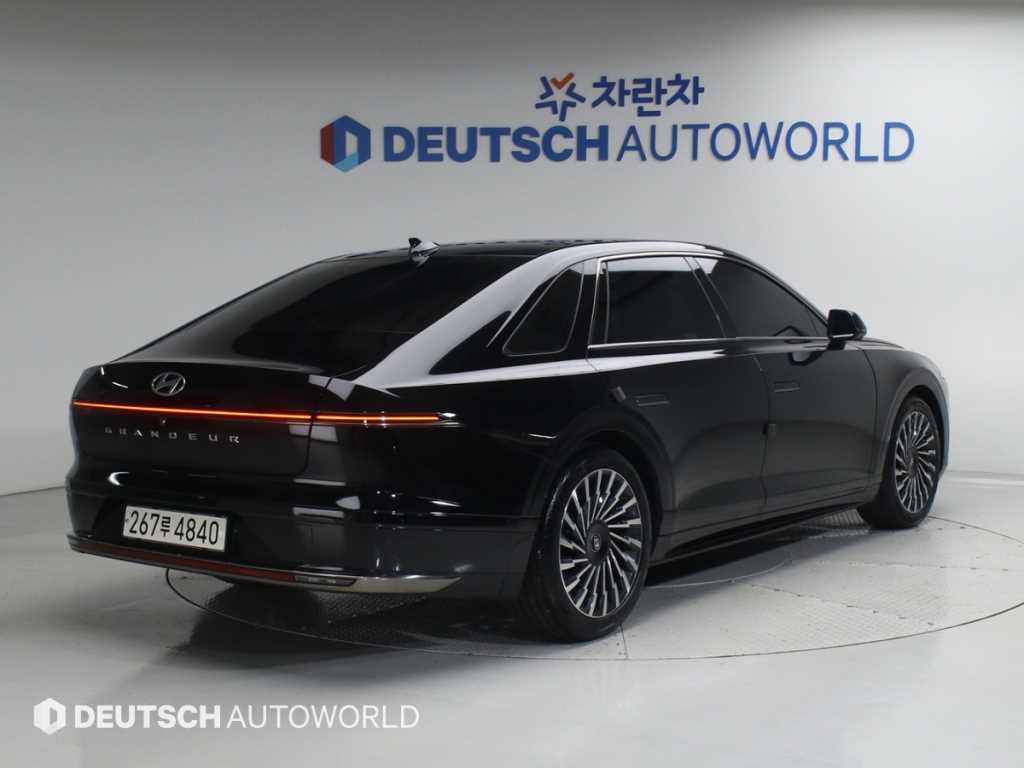 HYUNDAI Grandeur - Vista 2