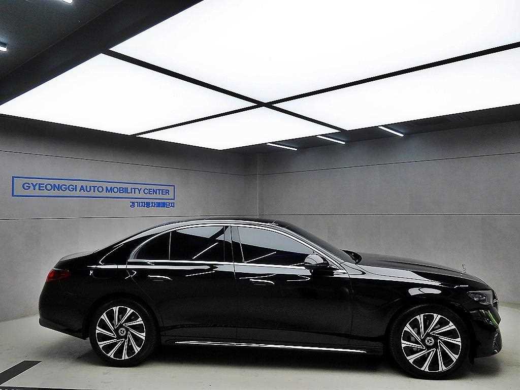 Mercedes Benz E class - Vista 2