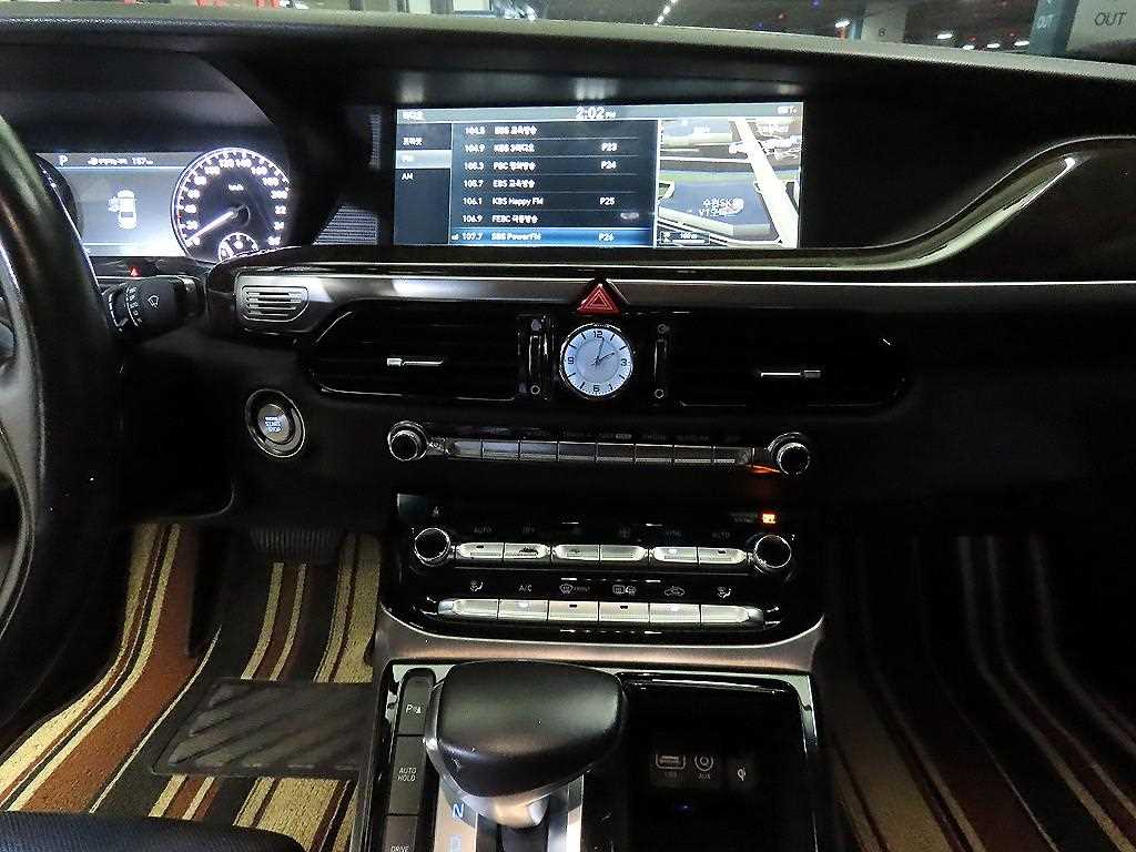 Genesis EQ900 - Vista 11
