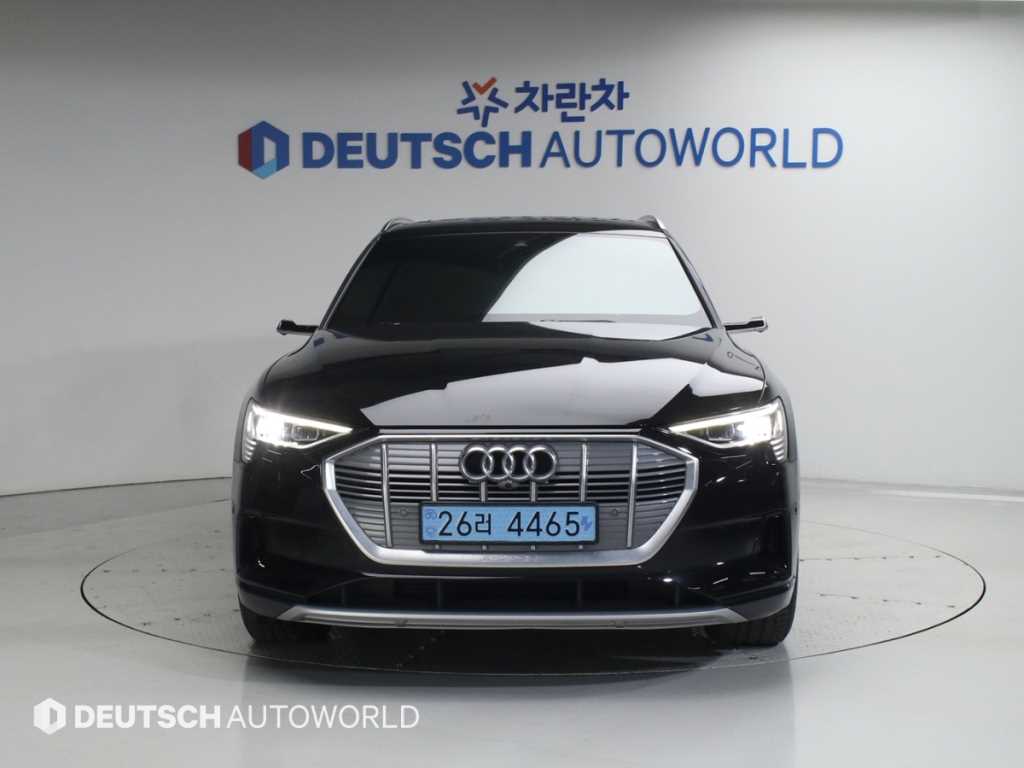 Audi e-Tron - Vista 3