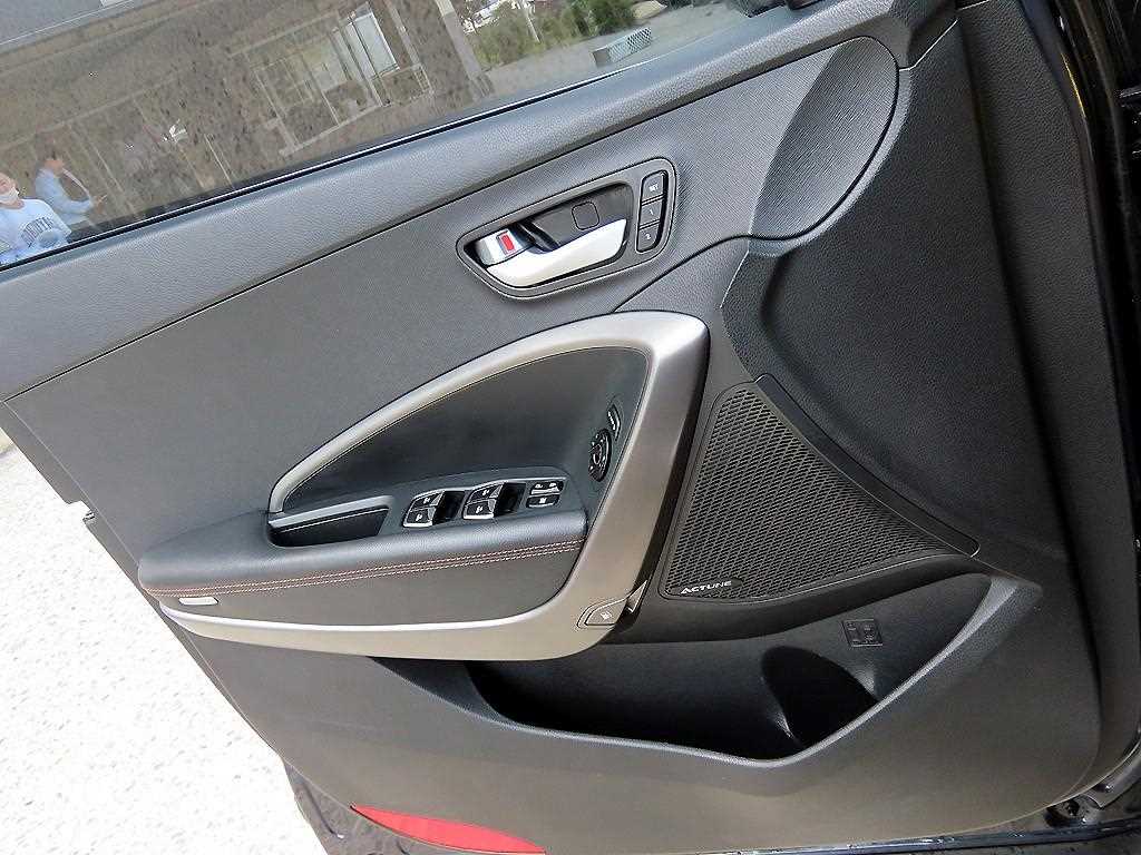 HYUNDAI Maxcruz - Vista 11