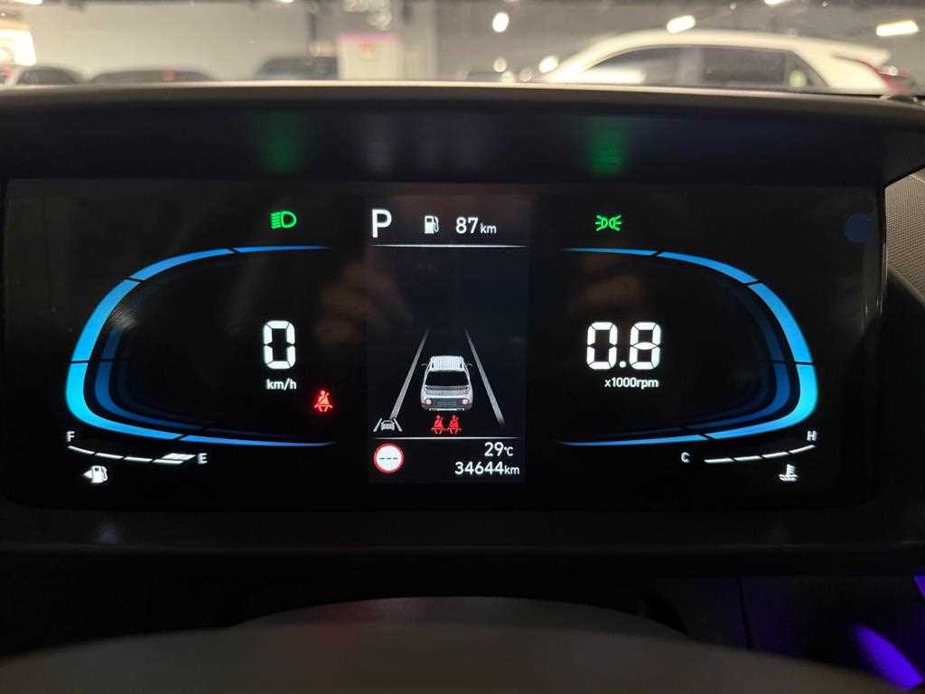 HYUNDAI Casper - Vista 12