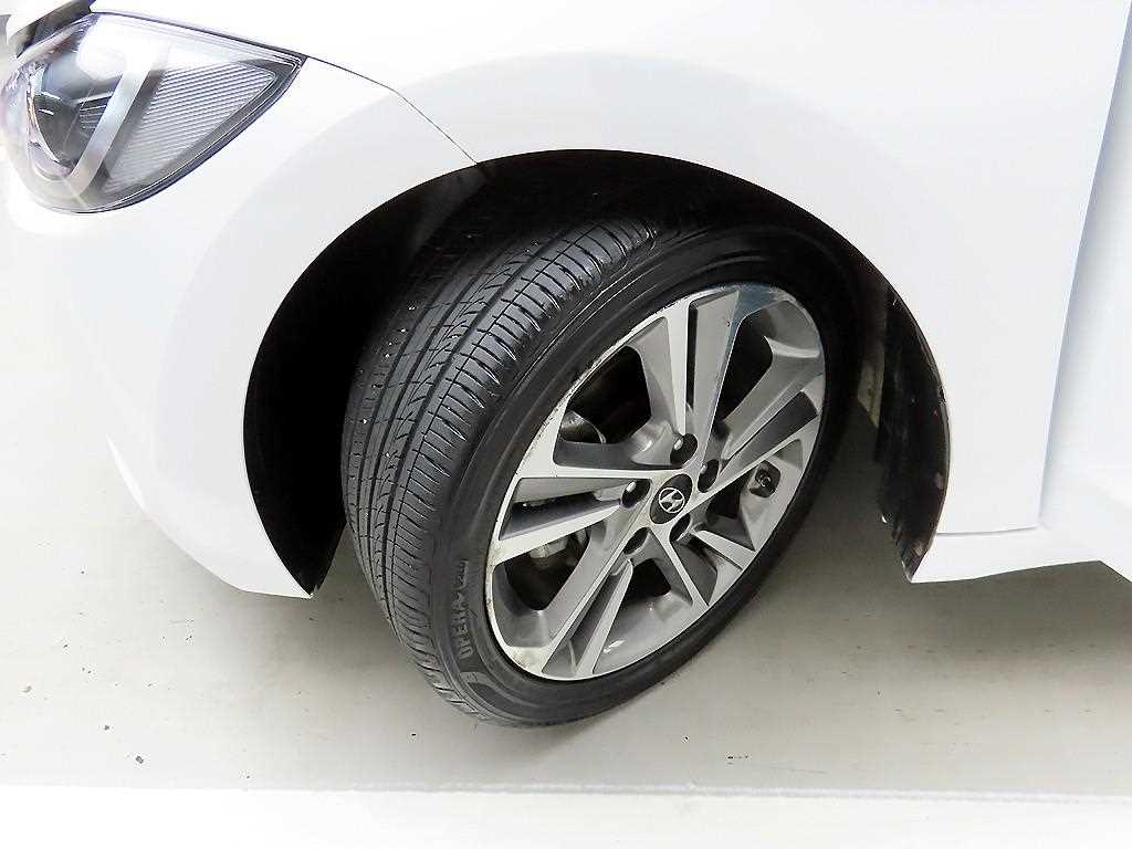 HYUNDAI Avante 2018 Blanco - Importación desde Corea - HF Imports Iquique - Foto 19