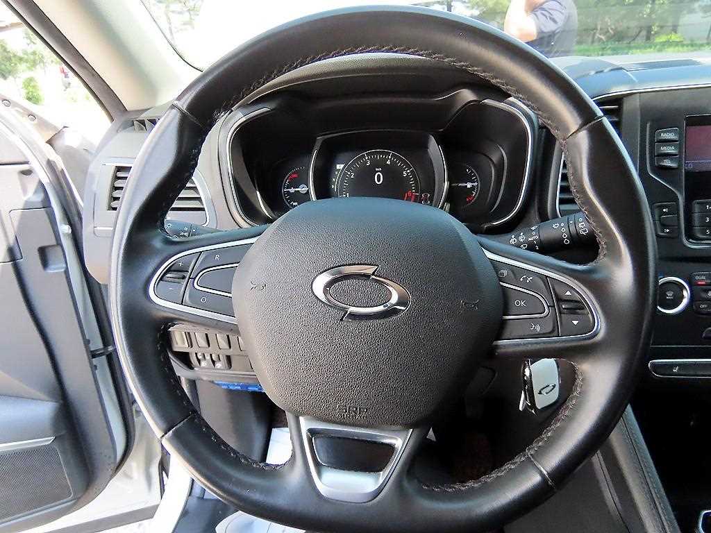SAMSUNG QM6 - Vista 8