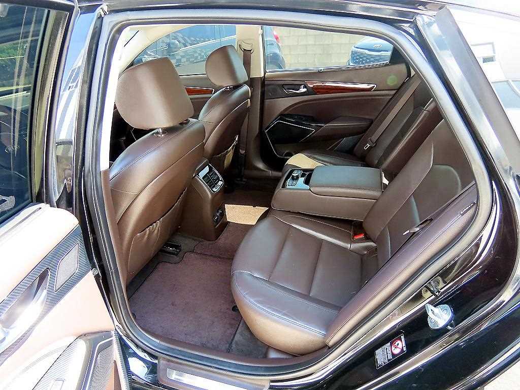 KIA K7 - Vista 6