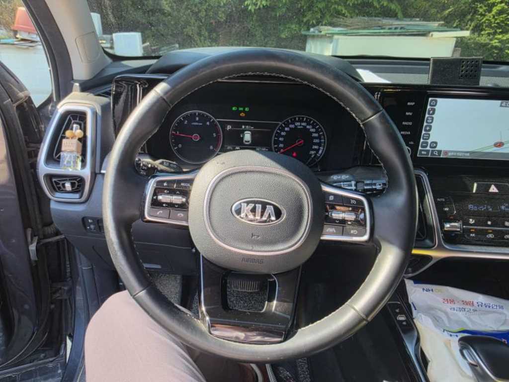 KIA Sorento - Vista 8