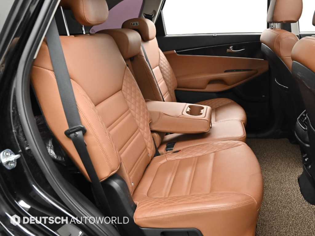 KIA Sorento - Vista 12