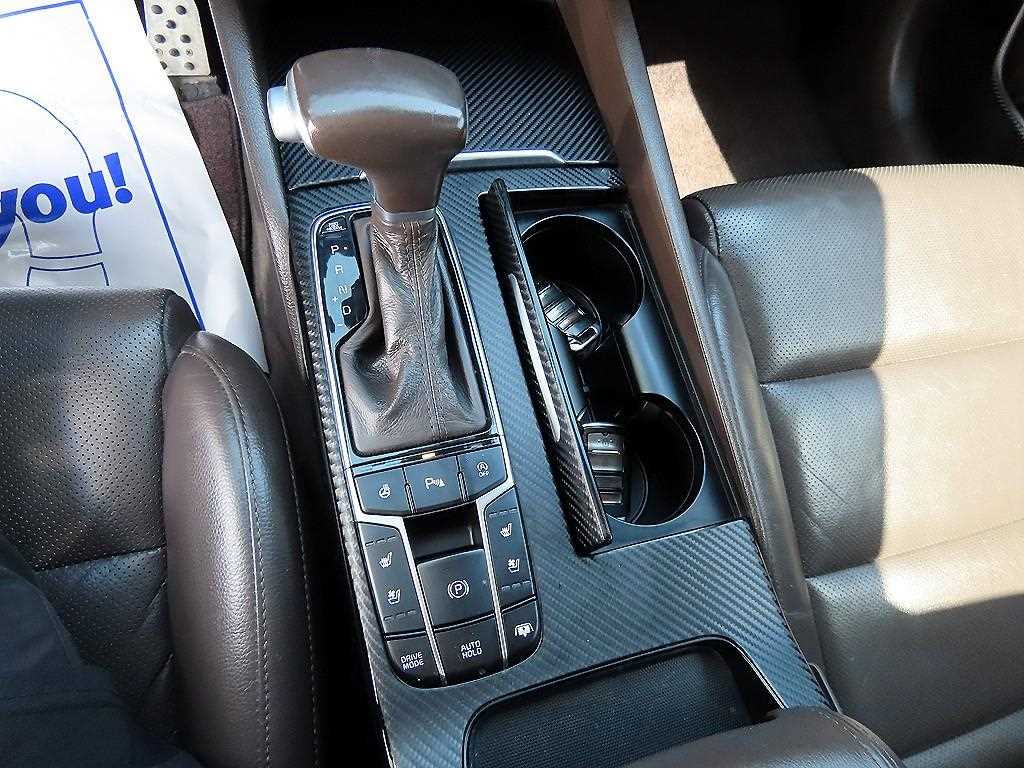 KIA K7 - Vista 10