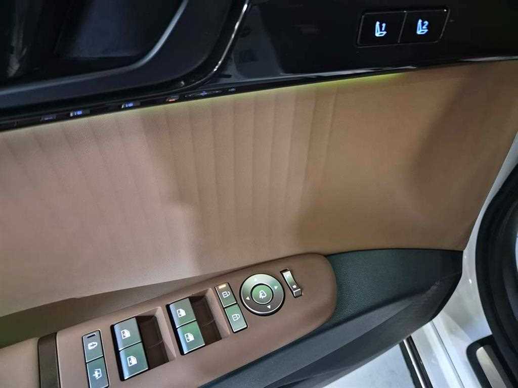 HYUNDAI Grandeur - Vista 12